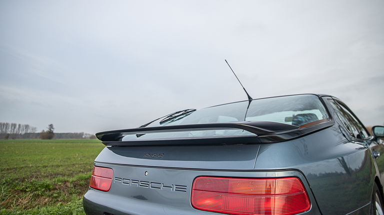 Porsche 968