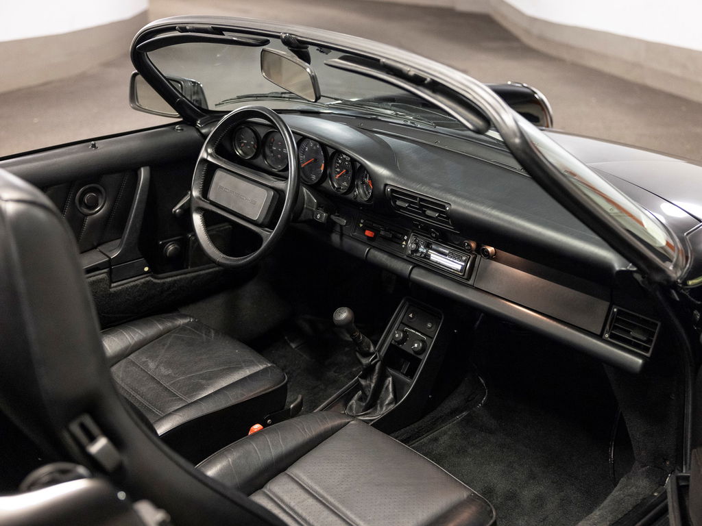 Porsche 911 Carrera 3.2 Speedster