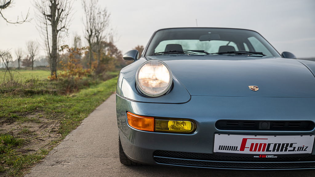 Porsche 968