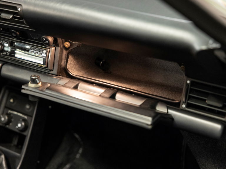 Porsche 911 Carrera 3.2 Speedster