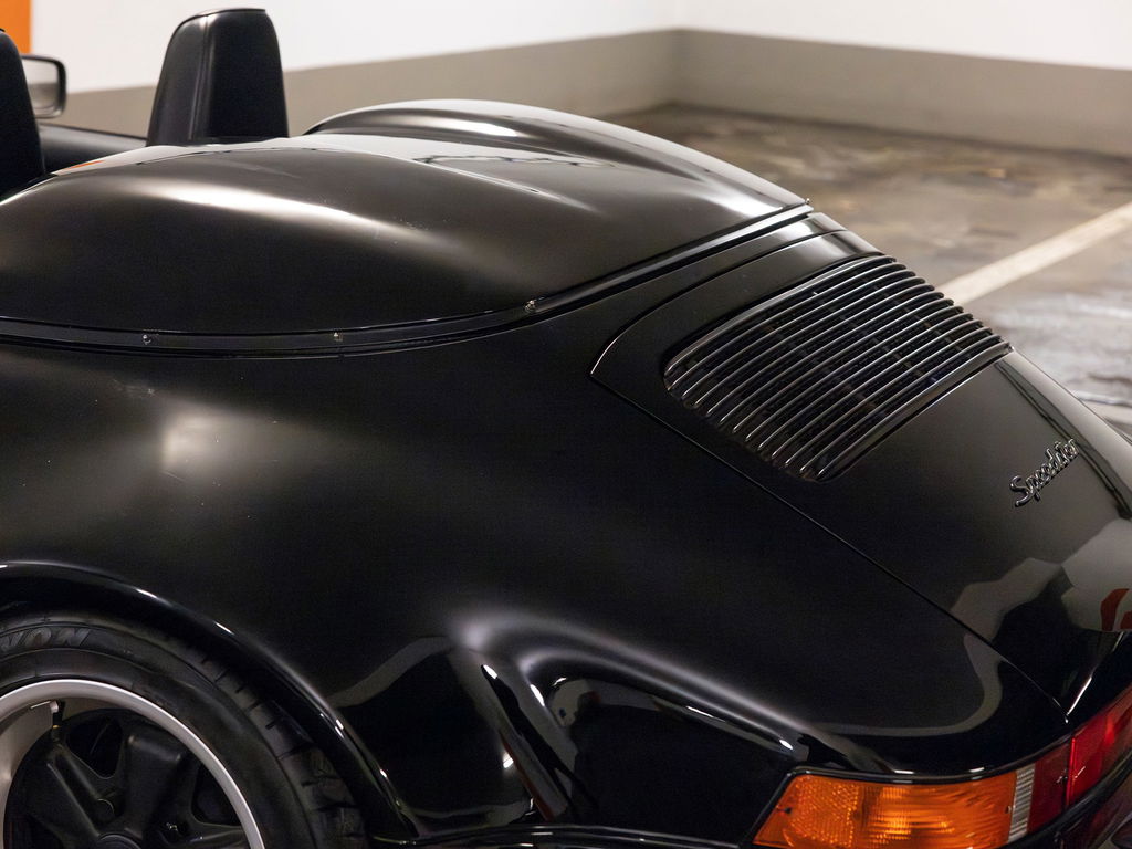 Porsche 911 Carrera 3.2 Speedster