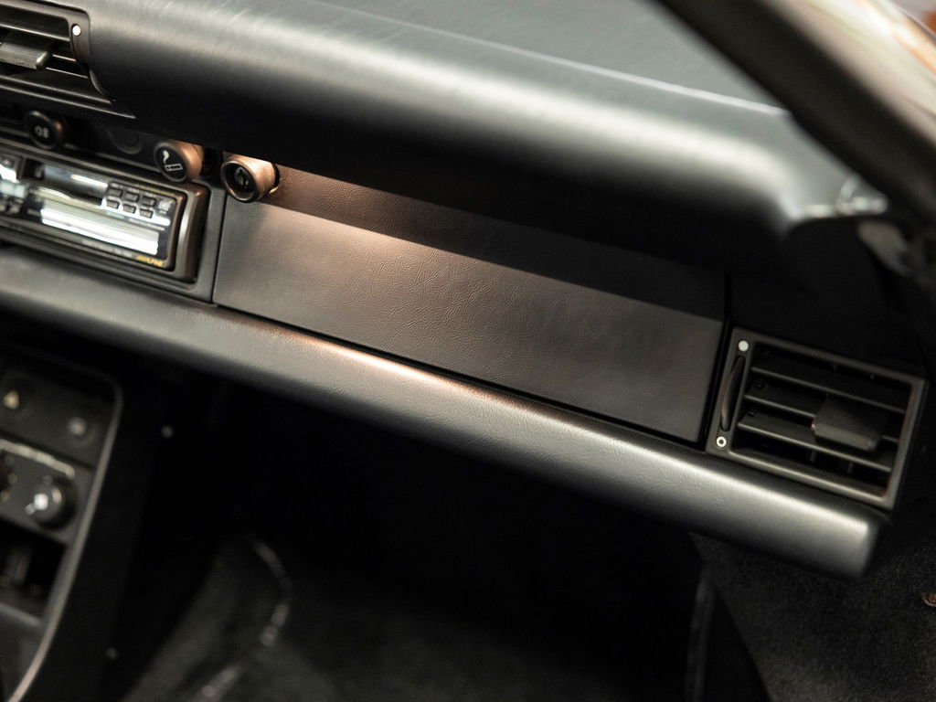 Porsche 911 Carrera 3.2 Speedster