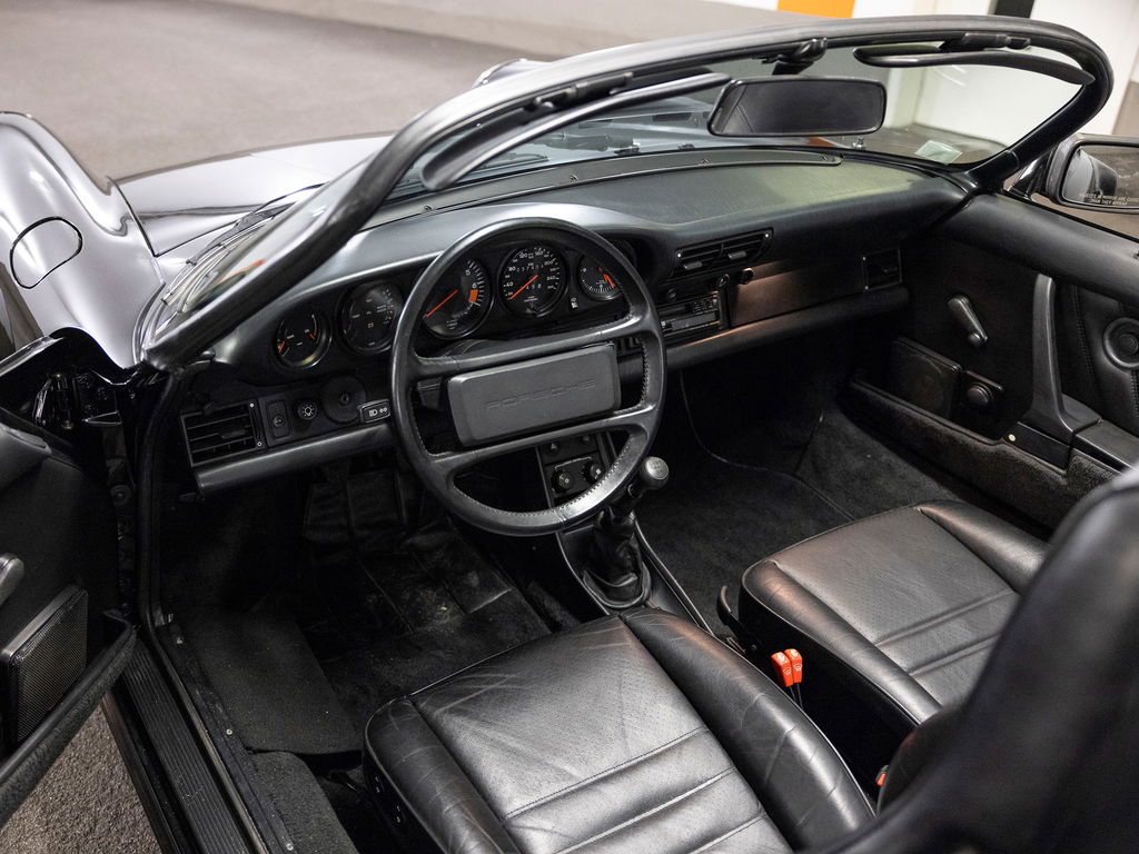 Porsche 911 Carrera 3.2 Speedster