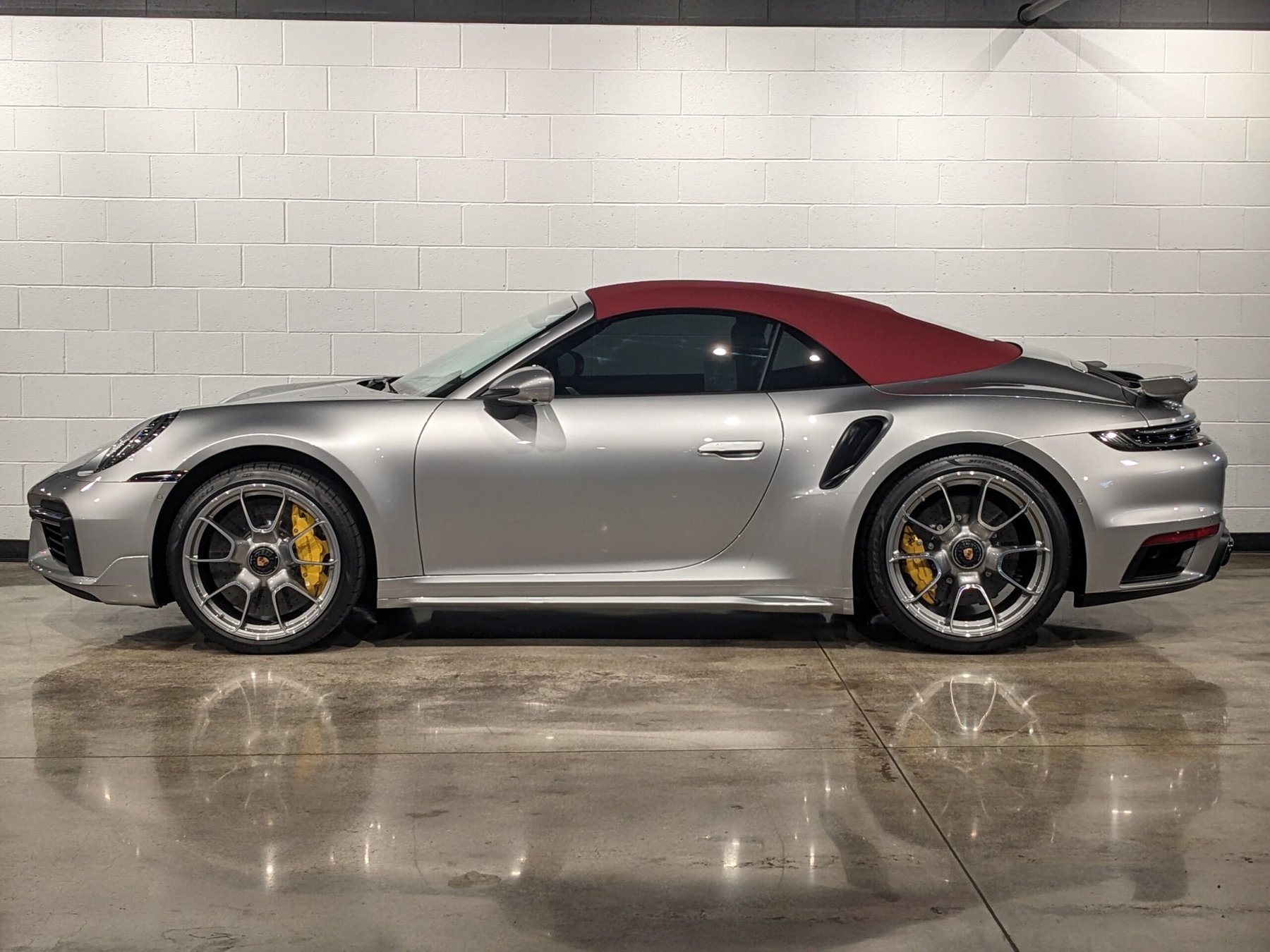 Porsche 992 Turbo S 2023 - elferspot.com - Marketplace for Porsche