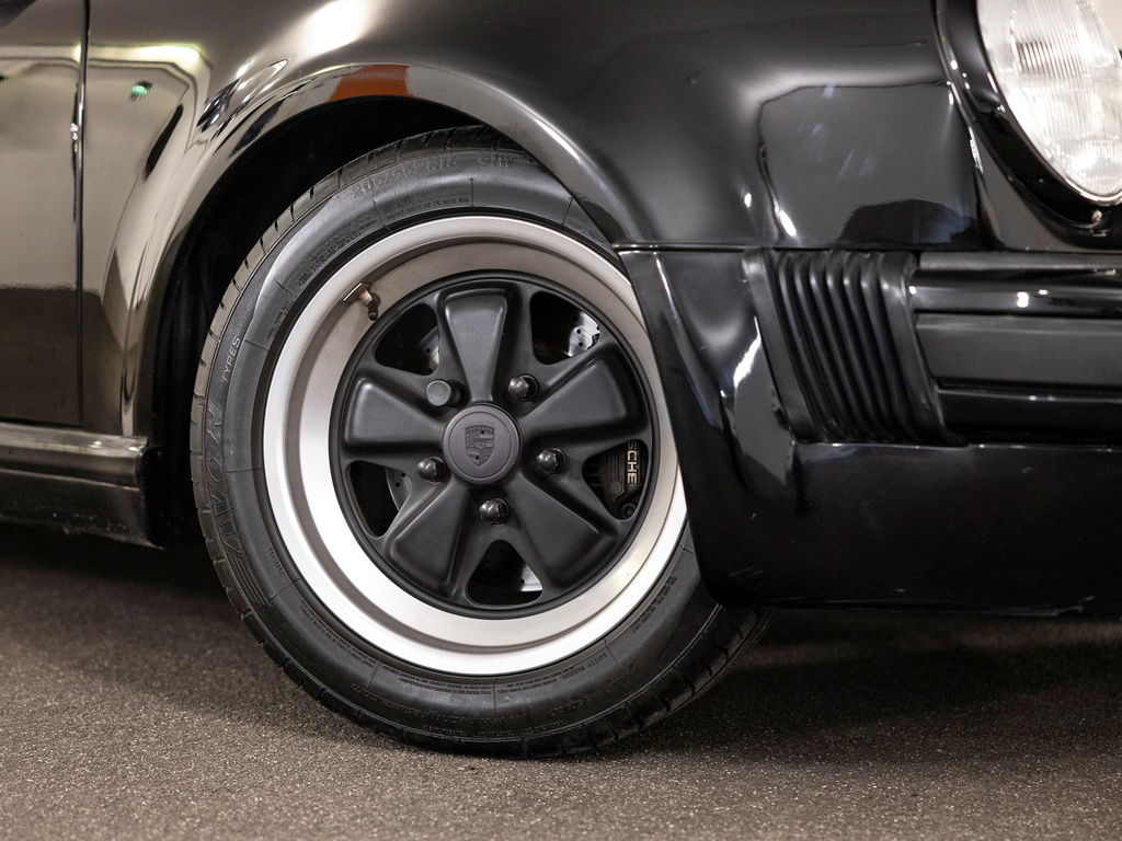 Porsche 911 Carrera 3.2 Speedster