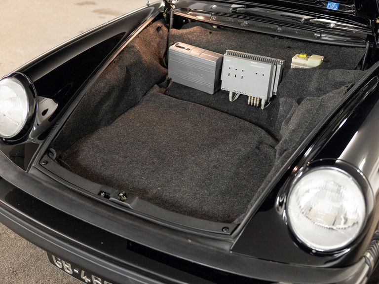 Porsche 911 Carrera 3.2 Speedster