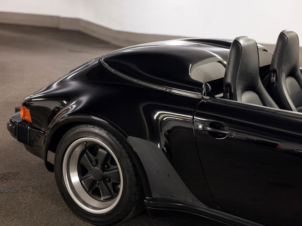 Porsche 911 Carrera 3.2 Speedster