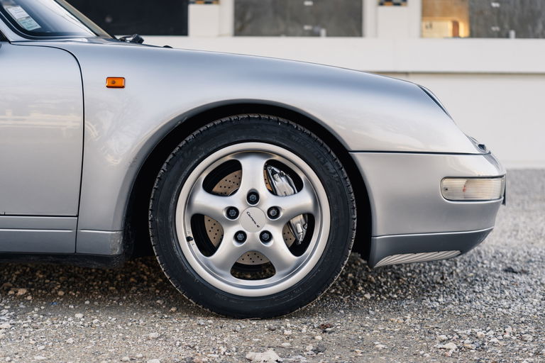 Porsche 993 Carrera 4
