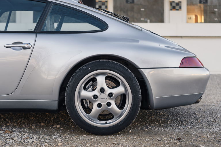 Porsche 993 Carrera 4