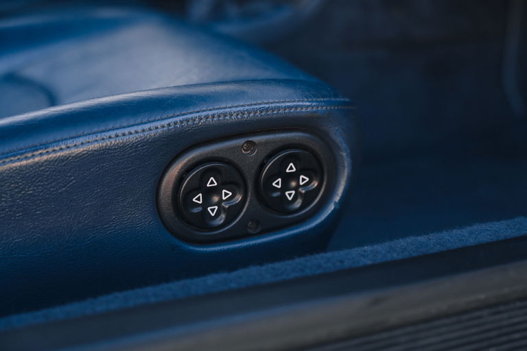 Porsche 993 Carrera 4