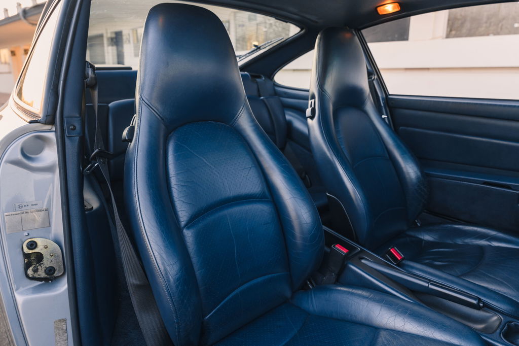 Porsche 993 Carrera 4