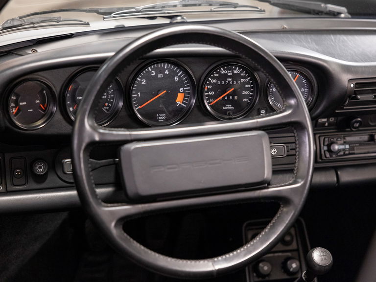 Porsche 911 Carrera 3.2 Speedster