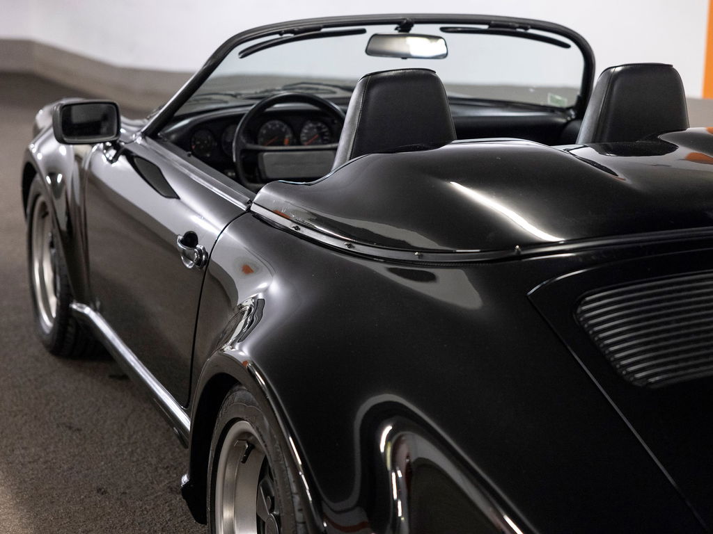 Porsche 911 Carrera 3.2 Speedster