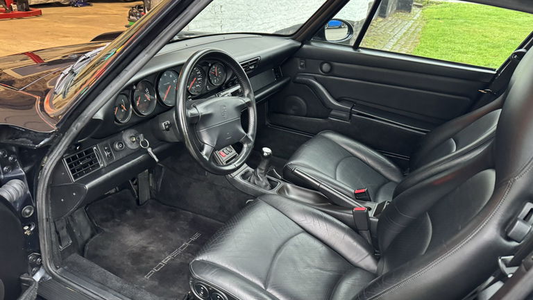 Porsche 993 Carrera 4