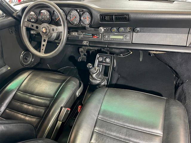 Porsche 911 Carrera 3.2 (US)