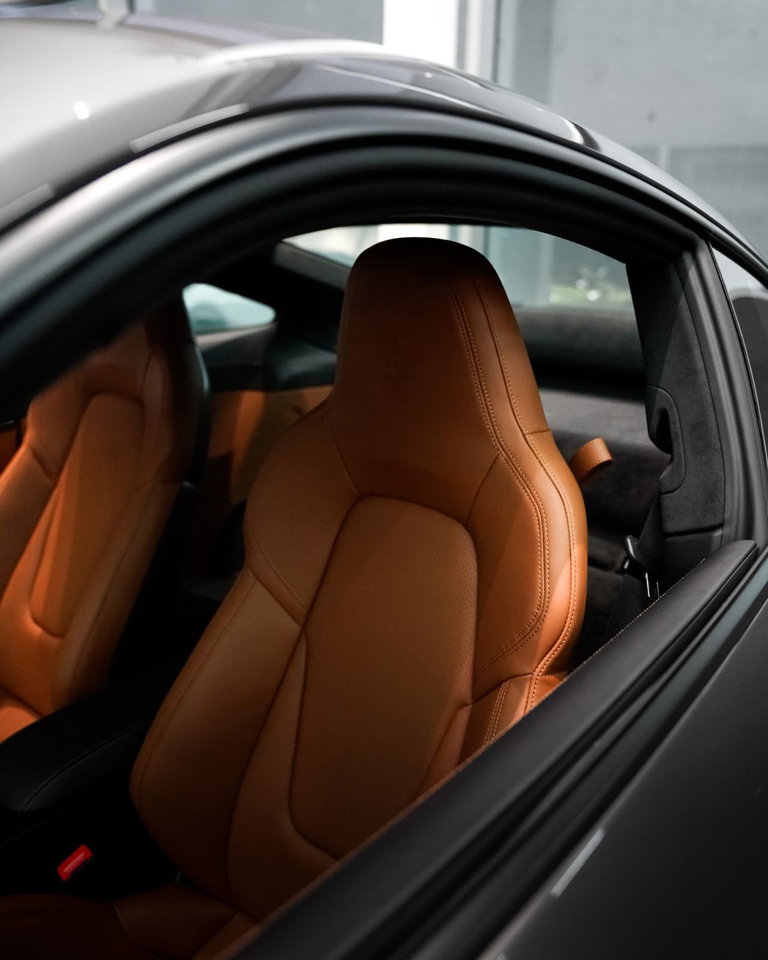 Porsche 992 GT3 Touring