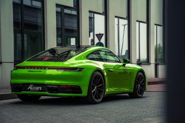 Porsche 992 Carrera 4S