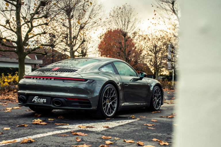 Porsche 992 Carrera 4S