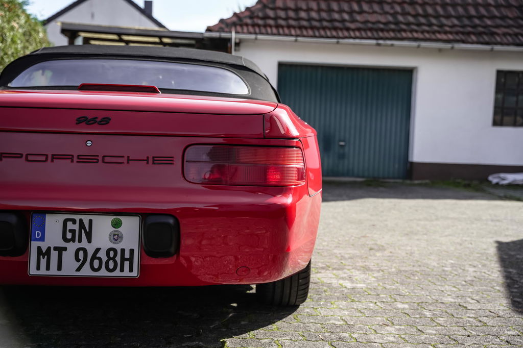 Porsche 968