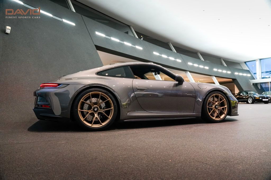 Porsche 992 GT3 Touring