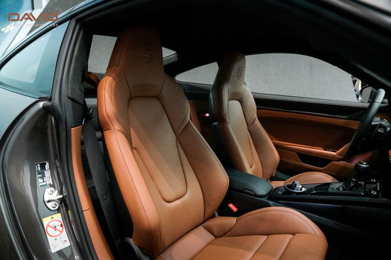 Porsche 992 GT3 Touring