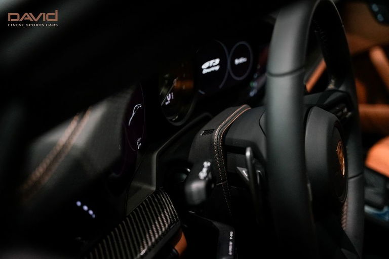 Porsche 992 GT3 Touring