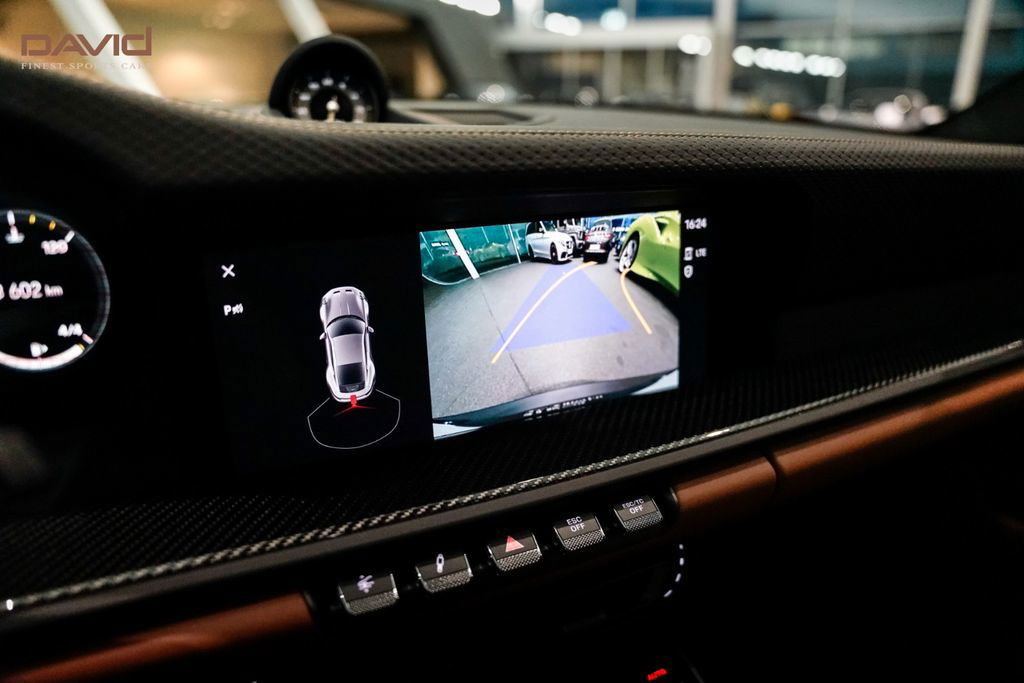 Porsche 992 GT3 Touring