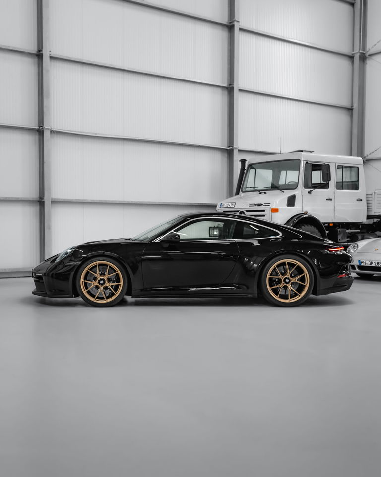 porsche-992-gt3-touring-2022-elferspot-marktplatz-f-r-porsche