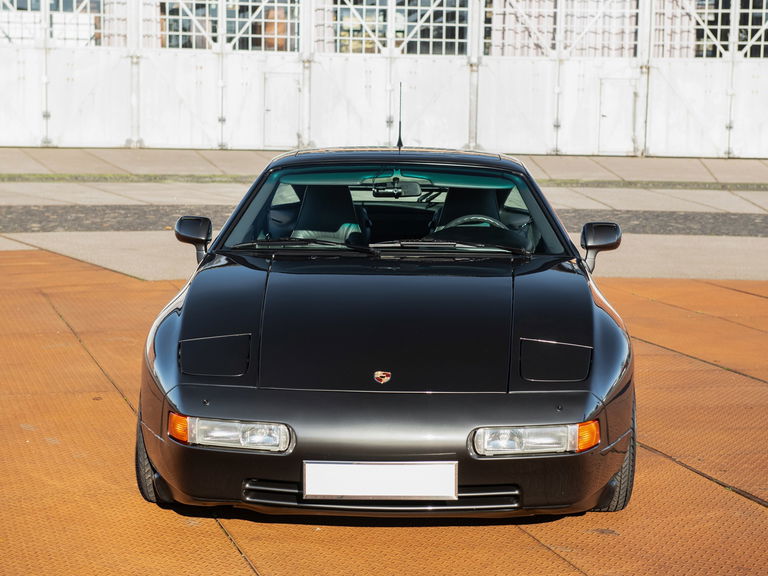 Porsche 928 GT