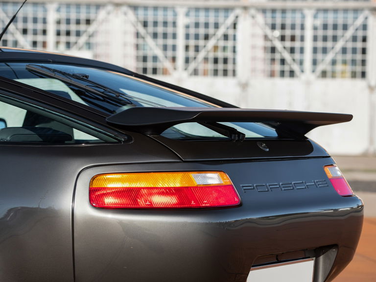 Porsche 928 GT
