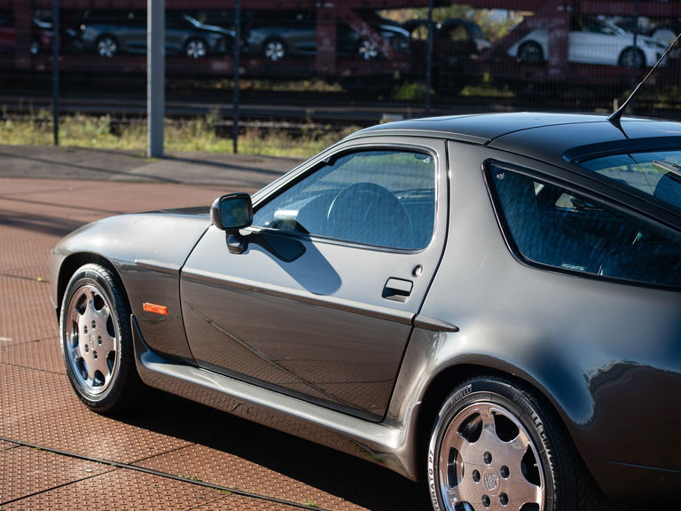 Porsche 928 GT