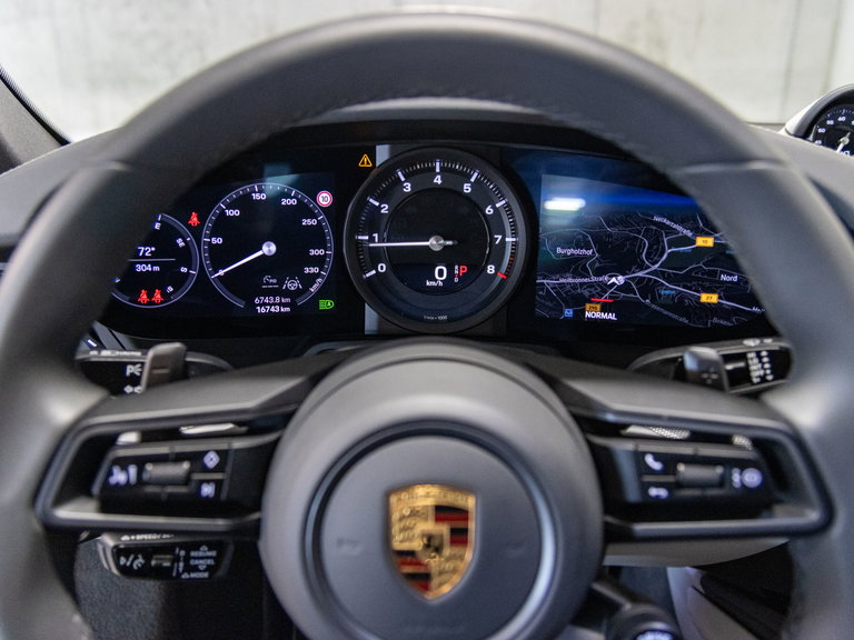 Porsche 992 Carrera