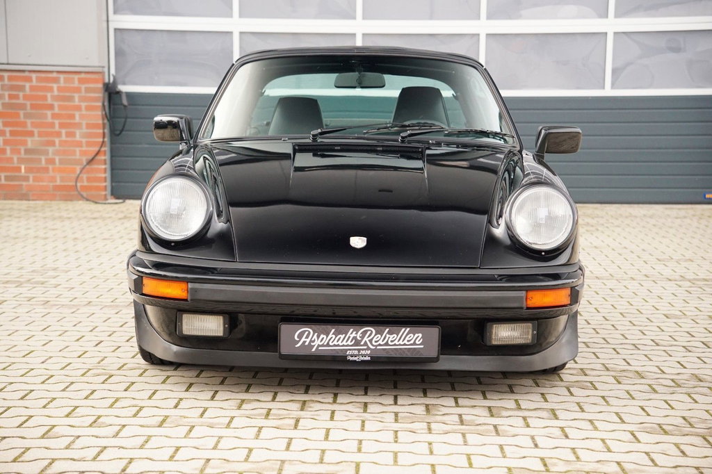Porsche 911 Carrera 3.2 (US)