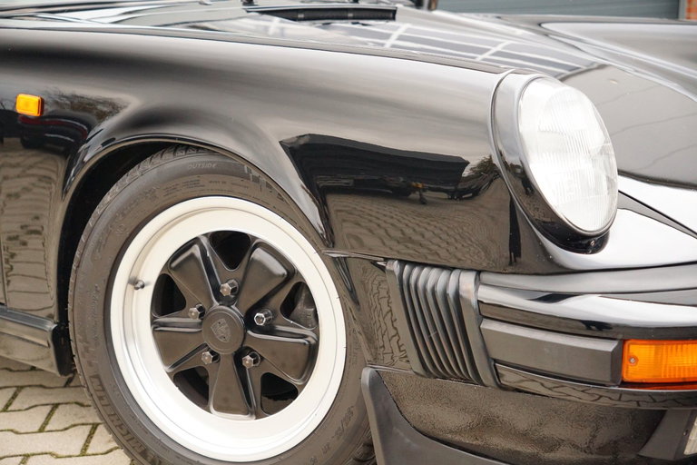 Porsche 911 Carrera 3.2 (US)