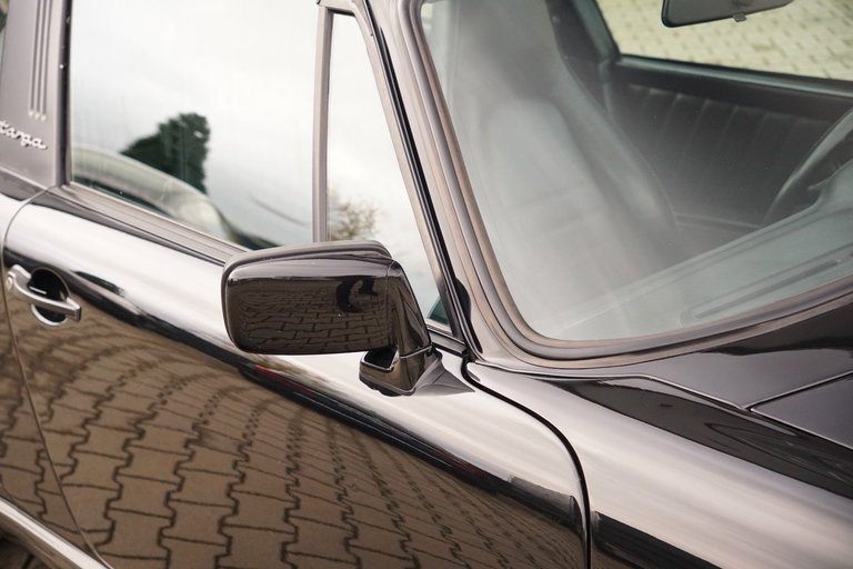 Porsche 911 Carrera 3.2 (US)