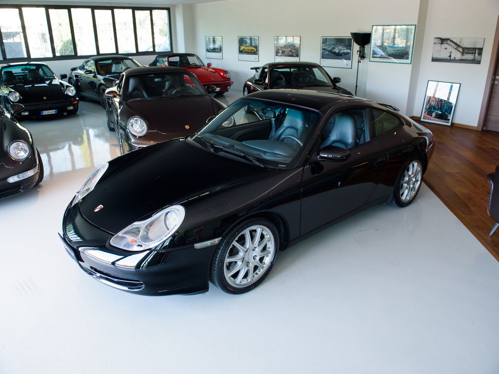 Porsche 996 Carrera 4