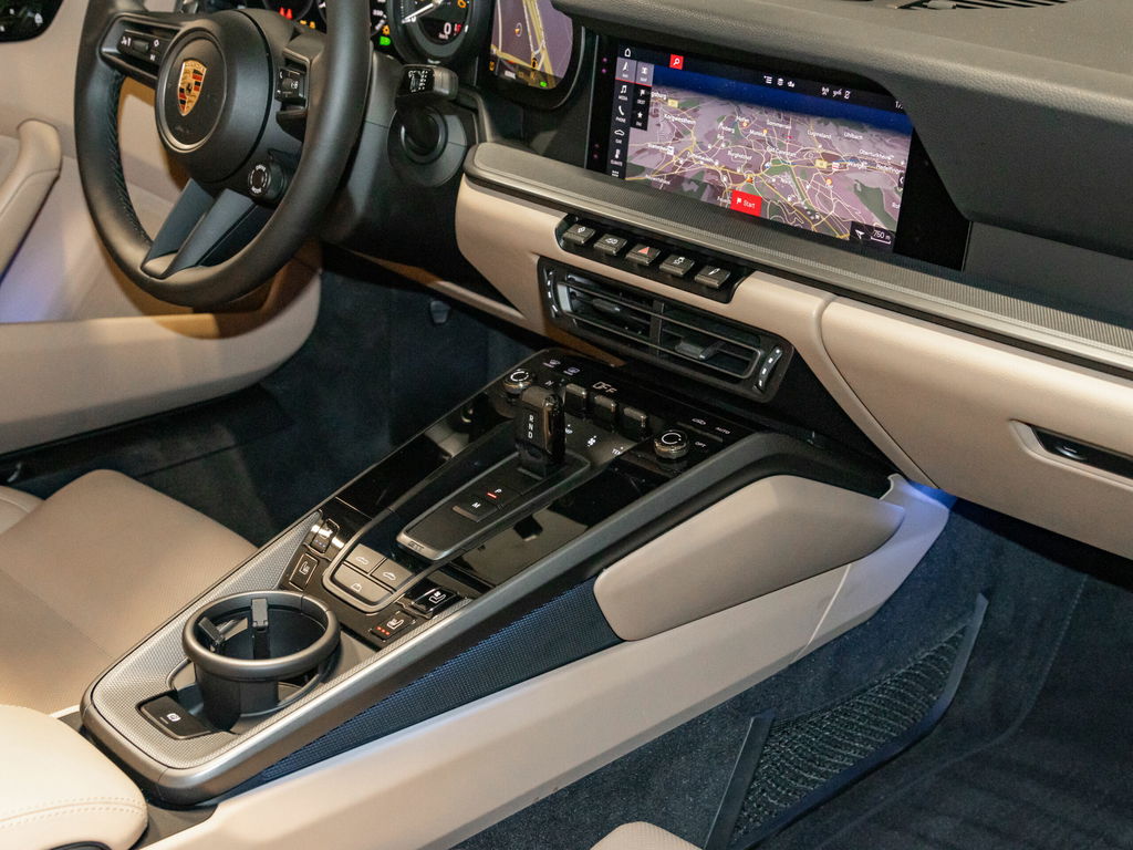 Porsche 992 Carrera 4S