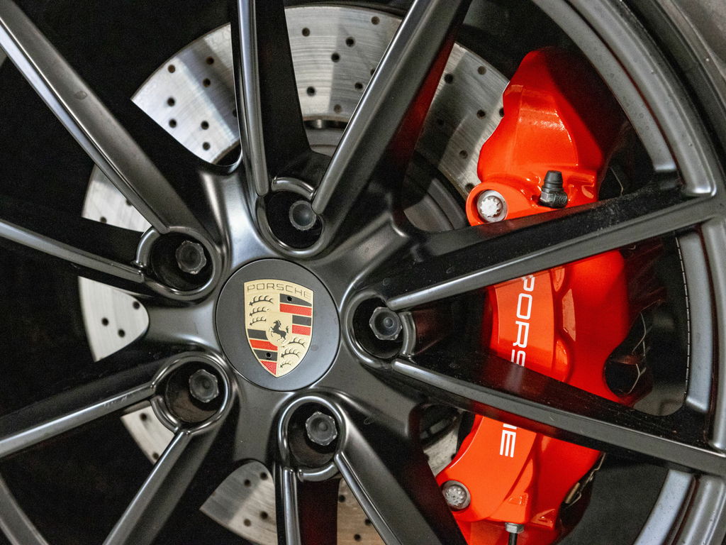 Porsche 992 Carrera 4S