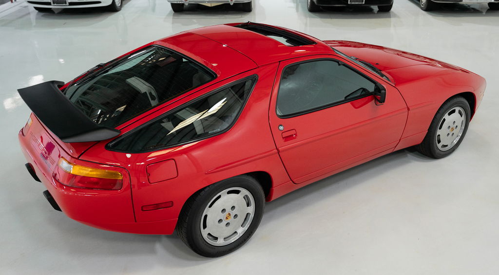 Porsche 928 S4