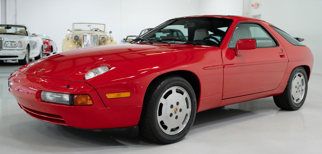 Porsche 928 S4