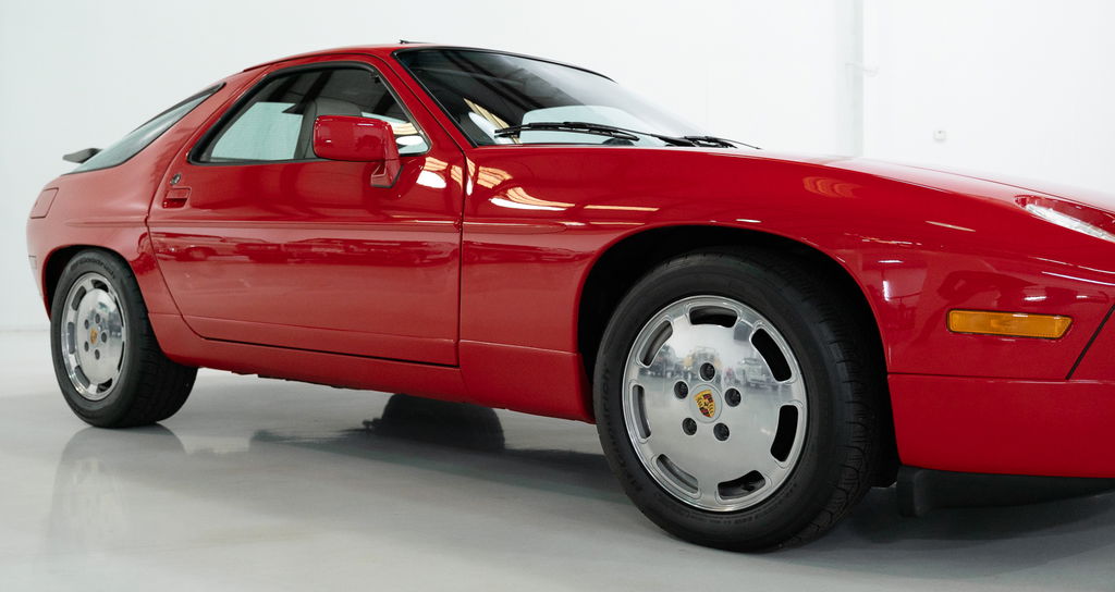 Porsche 928 S4