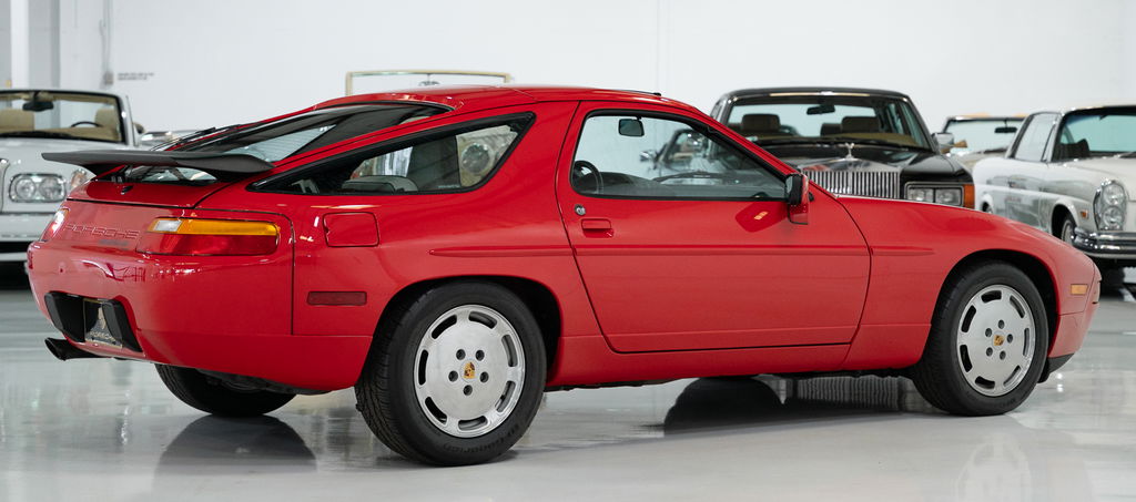 Porsche 928 S4