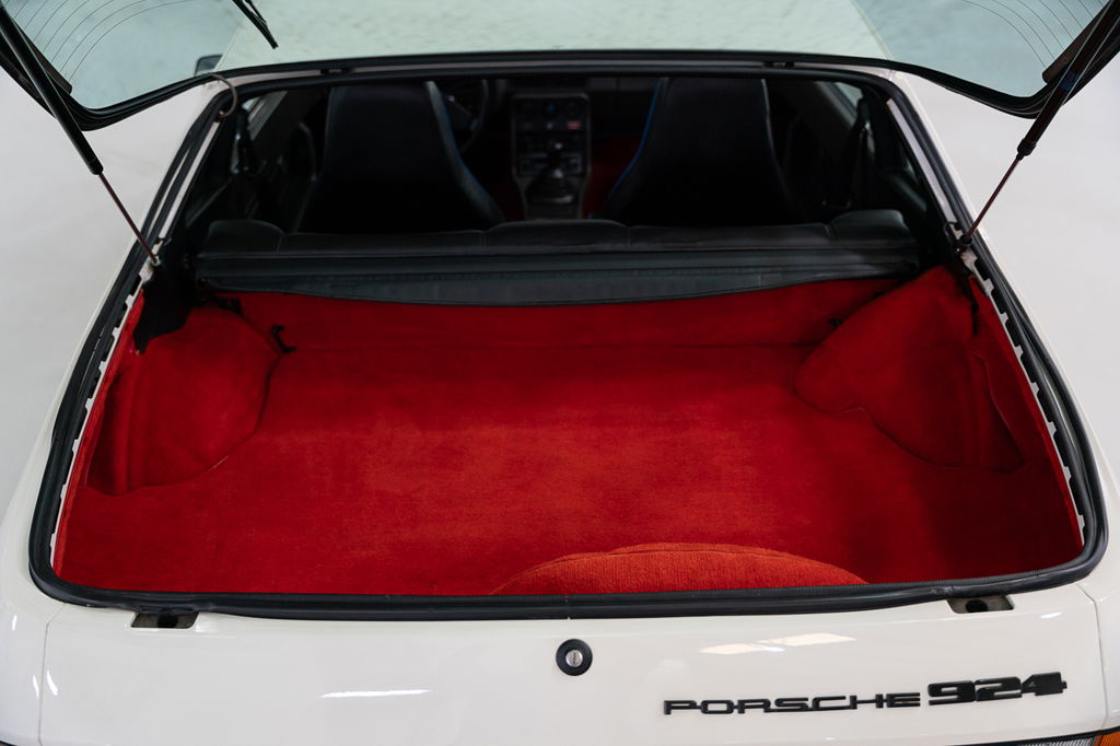 Porsche 924