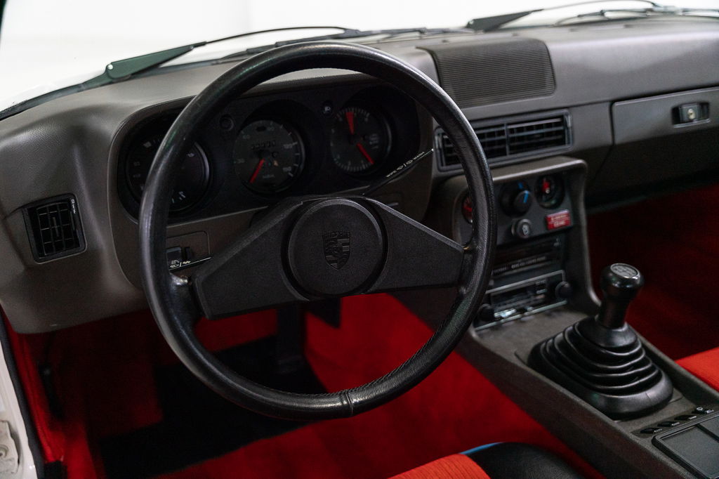 Porsche 924