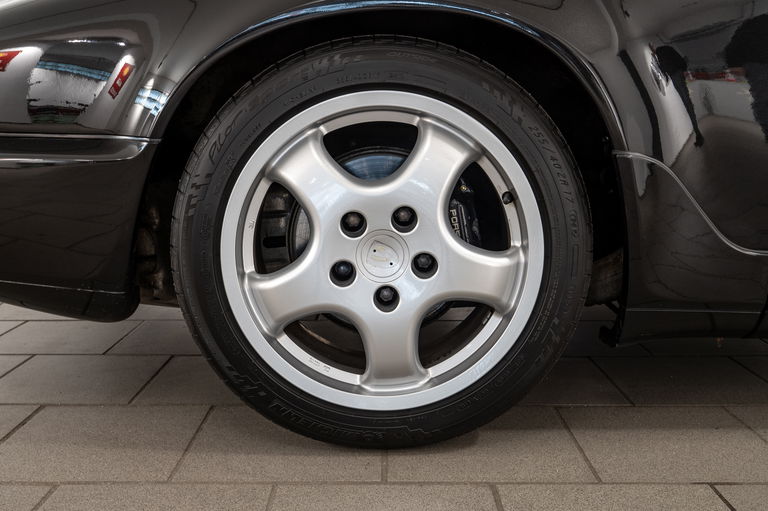 Porsche 964 Carrera 4