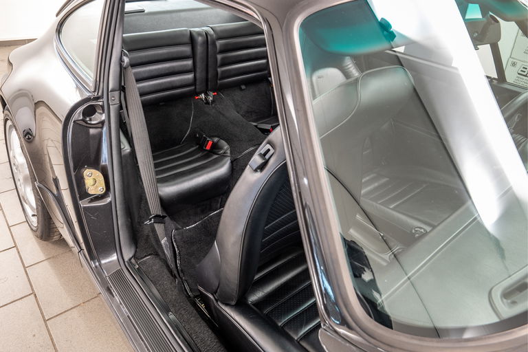 Porsche 964 Carrera 4