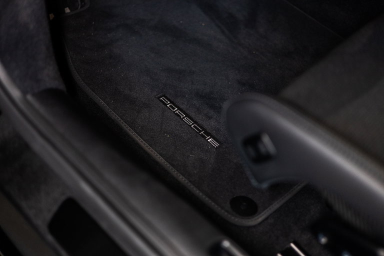 Porsche 992 GT3 Touring