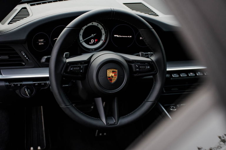 Porsche 992 Carrera 4S