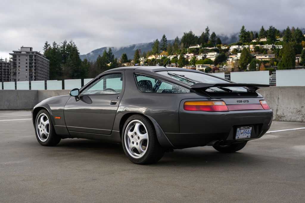 Porsche 928 GTS