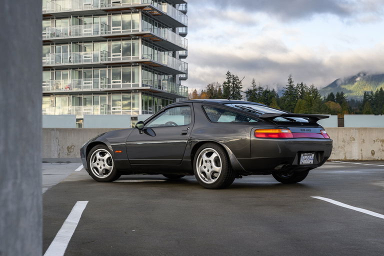 Porsche 928 GTS